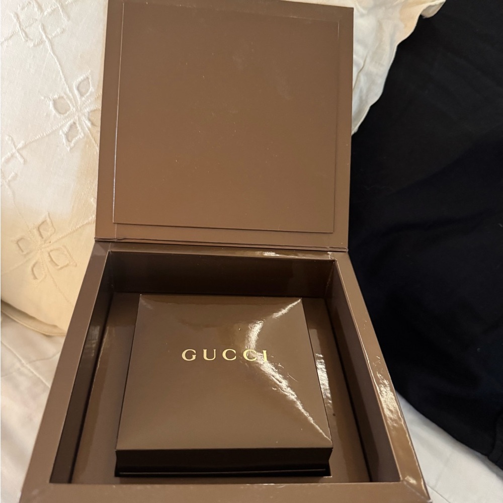 GUCCI black stainless steel watch with date. - Picture 8 of 16